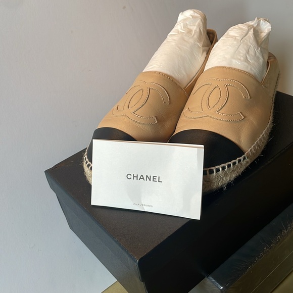 USED-CHANEL LAMBSKIN CC ESPADRILLES - Picture 10 of 10